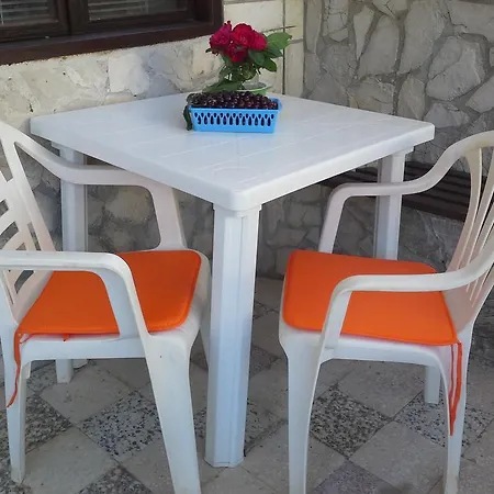 Berto Apartman Nerezine
